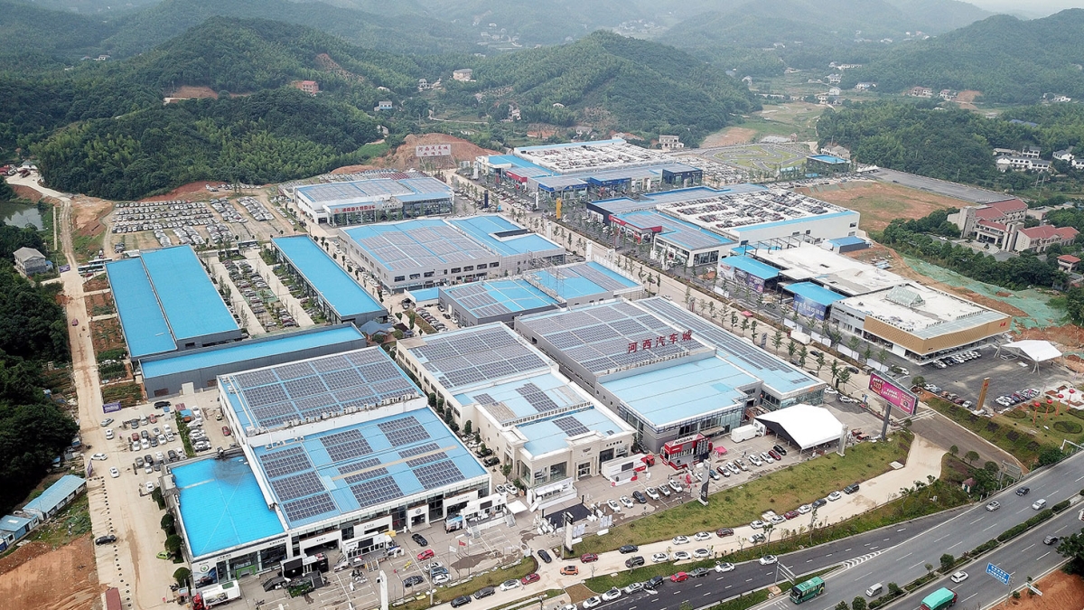 湖南省長沙市河西汽車城屋頂分布式發(fā)電項(xiàng)目