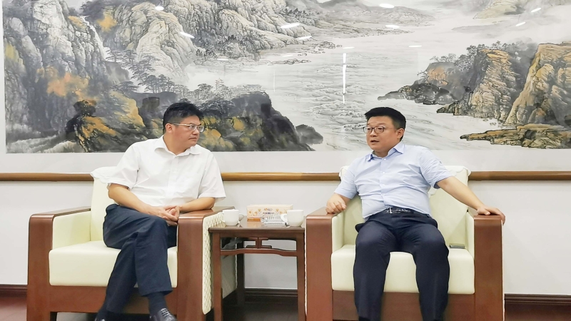 陳蕃一行拜訪(fǎng)常德市委書(shū)記