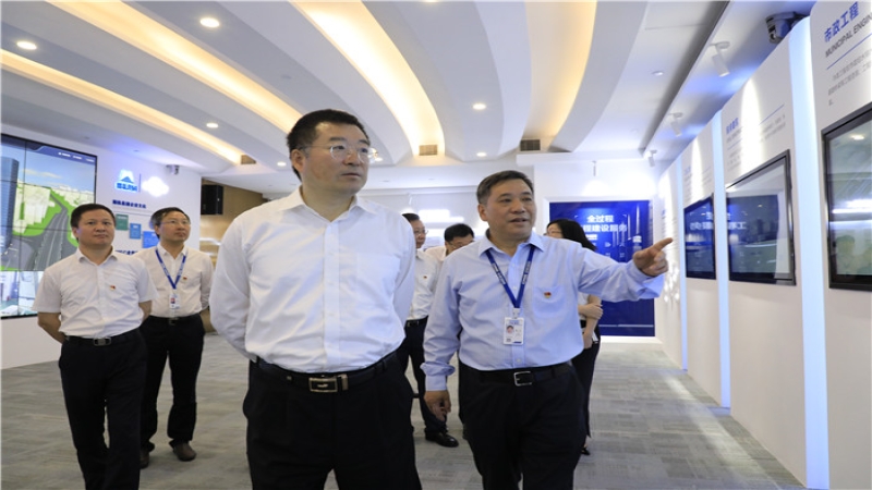 國(guó)機(jī)集團(tuán)張曉侖同志在中機(jī)國(guó)際開展“不忘初心 牢記使命”主題教育調(diào)研